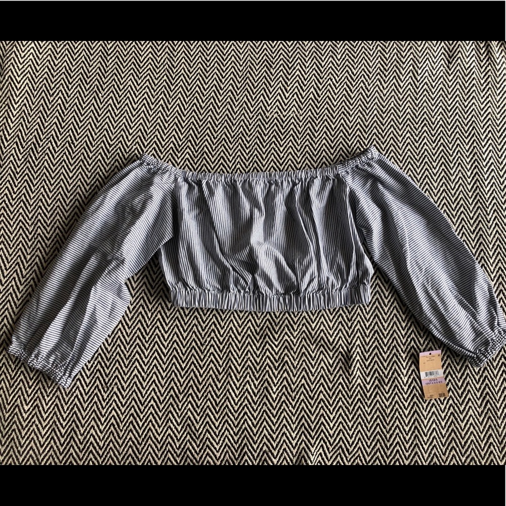 Off the Shoulder Puffy Crop Top